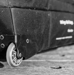 Housse Wing Voyage Avec Roues MANERA -Surfavenue Soldes Manera20Housse20wing20foil20avec20roues 2